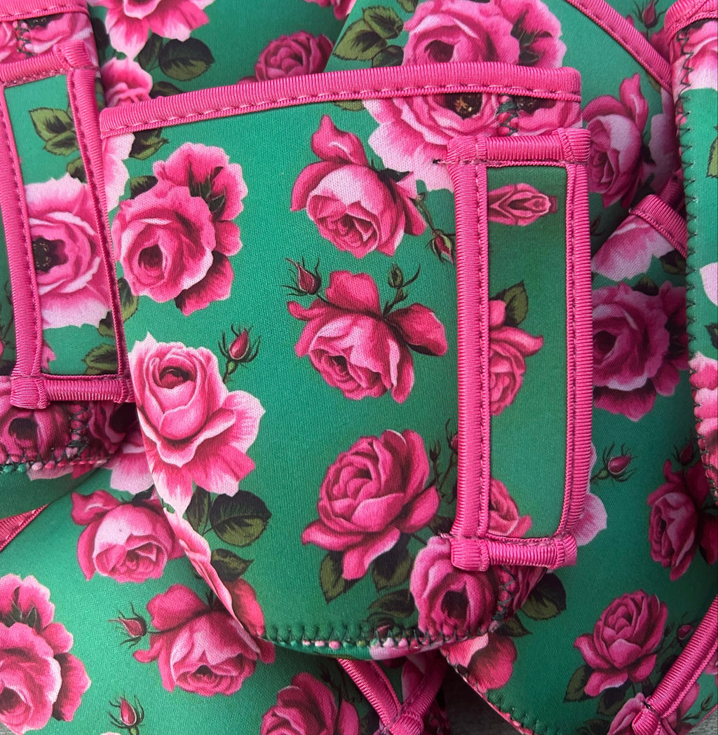 La Vie En Rose Cup Cuddler