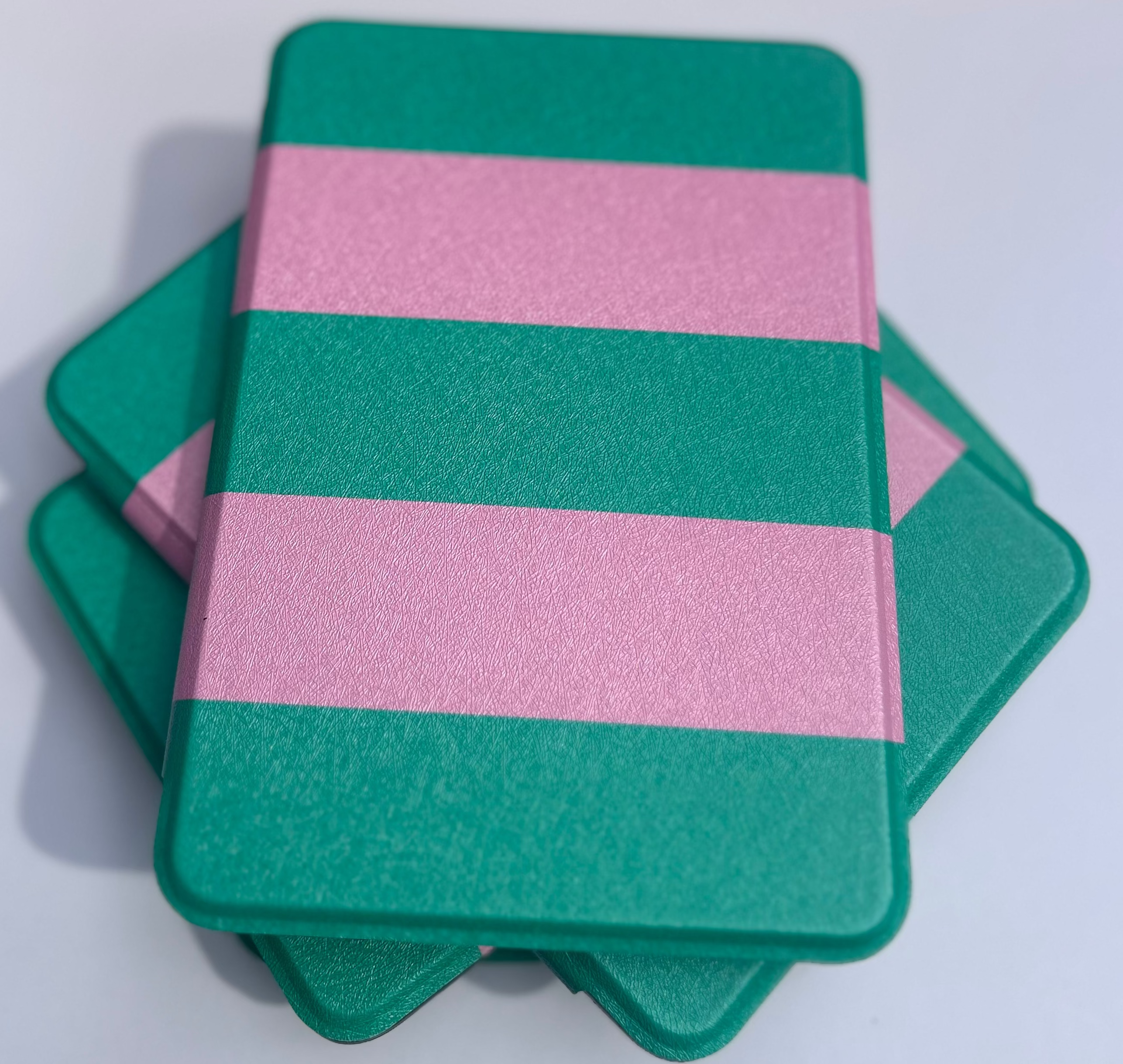 Pink Goes Good With Green Kindle Case