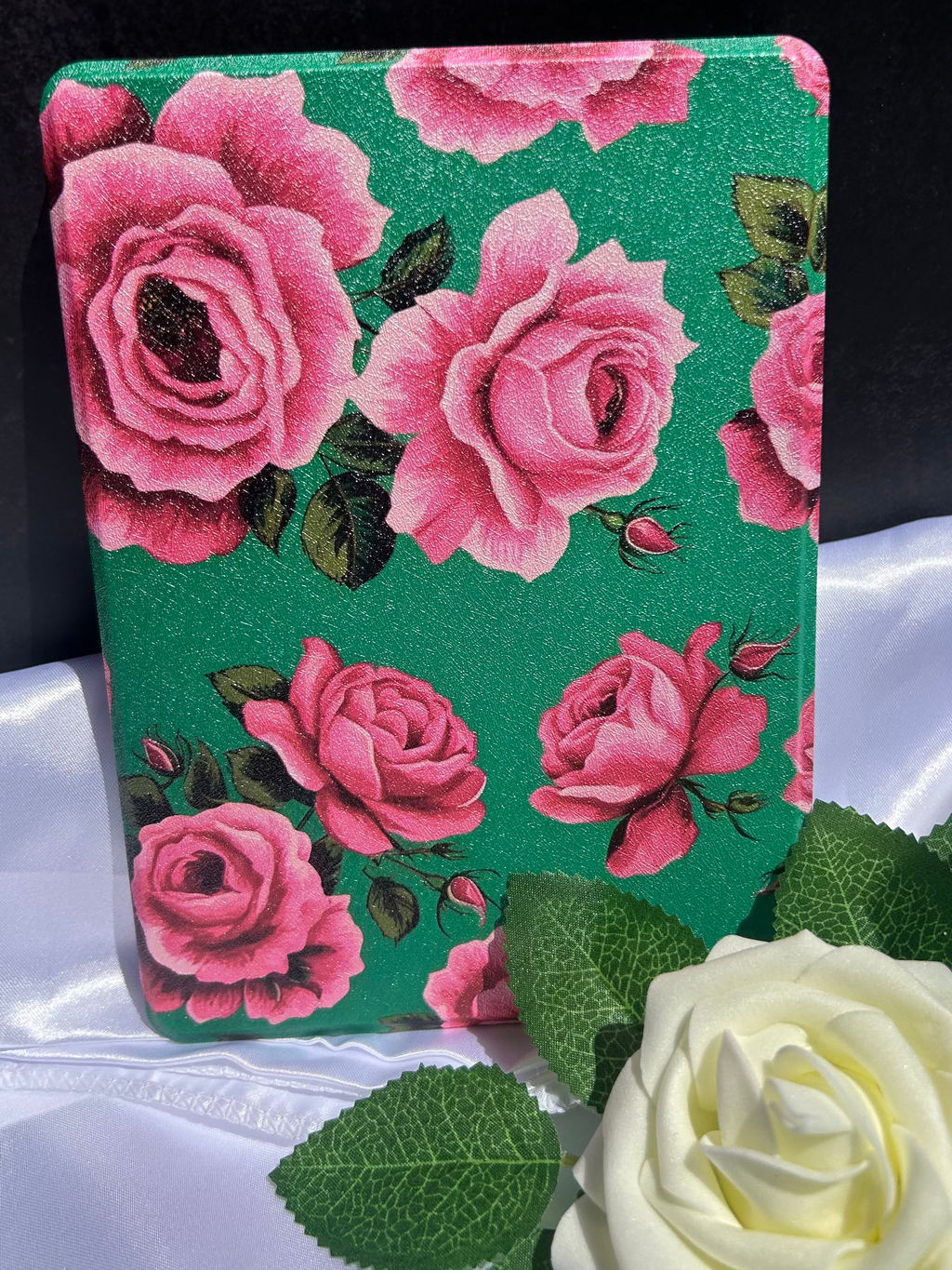 La Vie En Rose Kindle Case